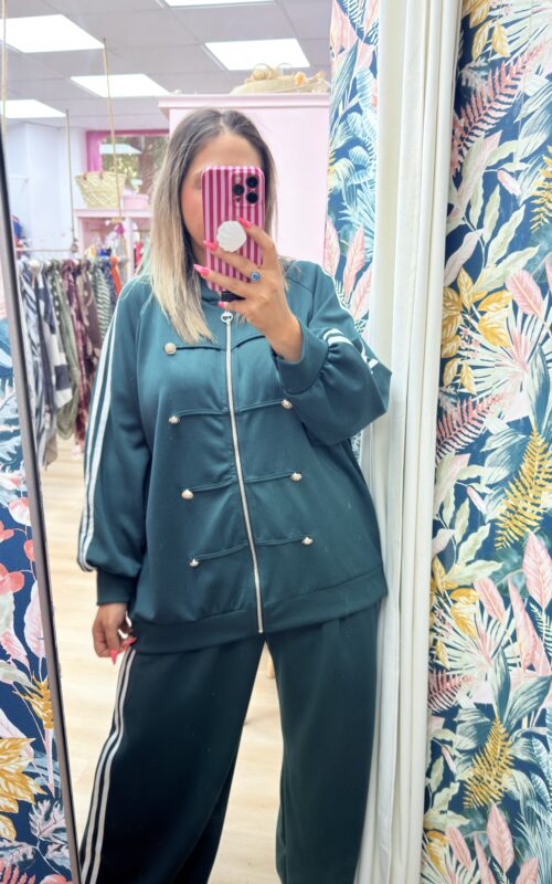 Conjunto rayas laterales verde