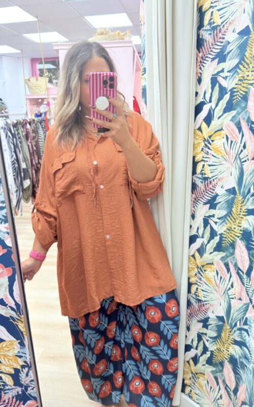 Camisa capucha naranja